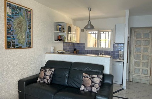 Tarcu House | YVETTE MINI-VILLA - FACING THE SEA- 3*