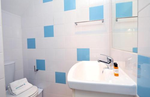 Lagos City Center House | Z - Gil Vicente Guest Rooms