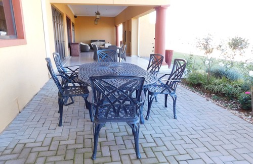 Pretoria House | Phoka House a nice Country located house away from the busy city.