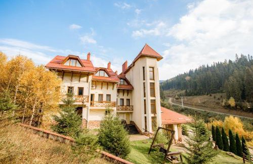Plavya Hotel | Zahar Berkut