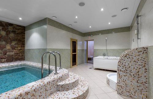 Plavya Hotel | Zahar Berkut