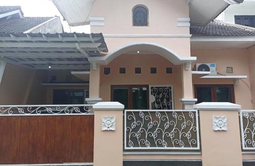Pogung Lor House | Zalvie homestay