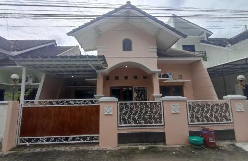 Pogung Lor House | Zalvie homestay
