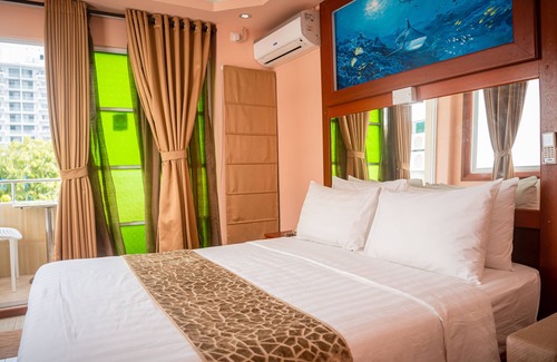 Male House | ZAN LODGE