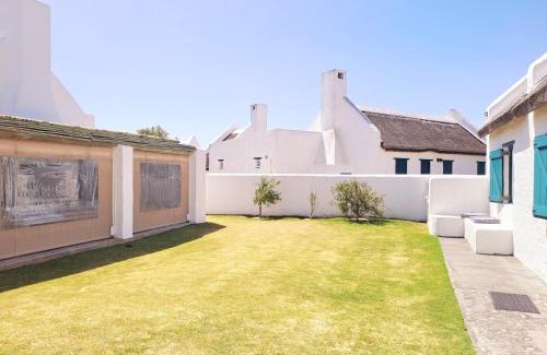 Struisbaai House | Zandtorini Seaside Cottage