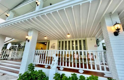 Ranong Hotel | Zane Balcony House Ranong Hotel เซน บัลโคนี่ เฮ้าส์ ระนอง