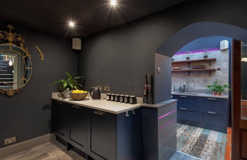 St Leonards-On-Sea Cottage | Zanzibar Beach House