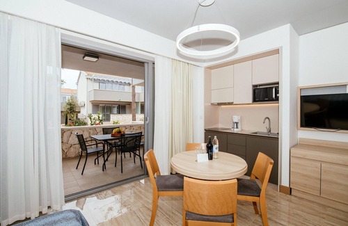 Zaton Apartment | Zaton Apartment with Pool for Four