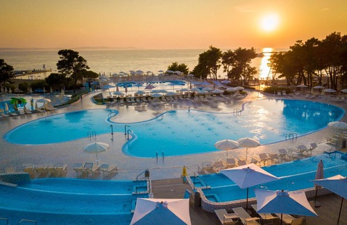 Zaton Apartment | Zaton Resort Apts. with Pool