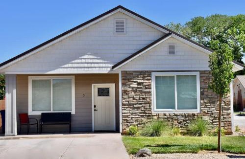La Verkin House | ZC3 Gateway to Zion With Two Masters