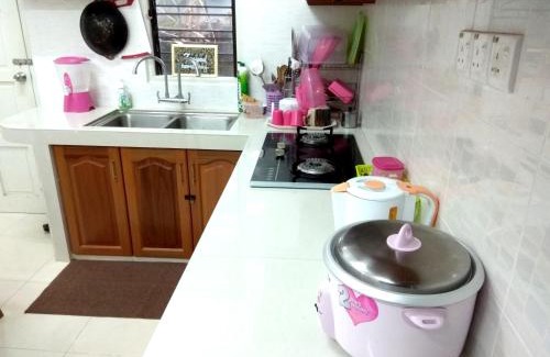 Kawasan Perindustrian Chendering House | Zeeyad Homestay dan Roomstay