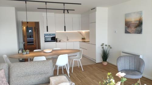 Oostduinkerke-Bad Apartment | Zeezicht vanop het 6 de verdiep
