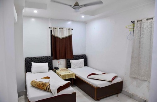Bodh Gaya Bed & Breakfast | Zella Jyoti Guest House Bodh Gaya Near MahaBodhi Temple