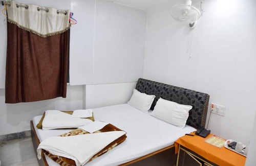 Bodh Gaya Bed & Breakfast | Zella Jyoti Guest House Bodh Gaya Near MahaBodhi Temple