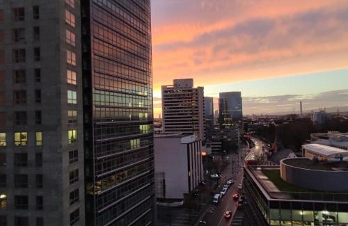 Offenbach am Main Apartment | ZEN Apartment - spacious for 7 - central - kitchen
