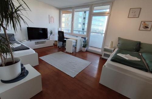Offenbach am Main Apartment | ZEN Apartment - spacious for 7 - central - kitchen