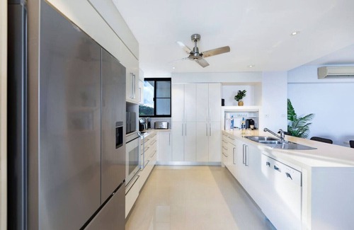 Darwin City Centre Condo | Zen Arkaba: 3BR Luxury Waterfront Apt ~ Pool ~ BBQ