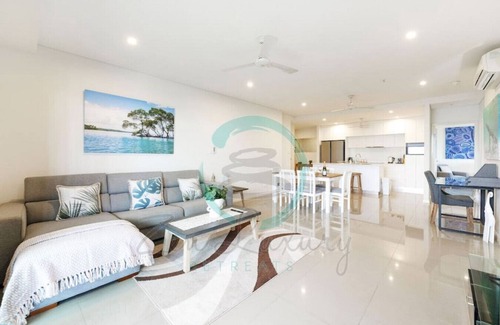 Darwin City Centre Condo | ZEN At ARRAY - 2 Bedroom Retreat in CBD