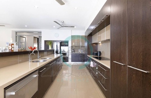 Bayview Villa | Zen Bayview Bliss - Luxury Mansion