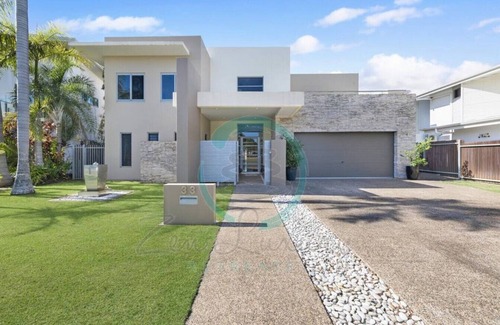 Bayview Villa | Zen Bayview Bliss - Luxury Mansion