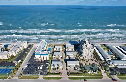 New Smyrna Beach House | ZEN BEACH RETREAT OCEAN VIEW TOWNHOUSE
