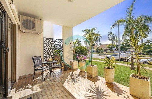 Brinkin Apartment | Zen by the Coast - 2 BR Cozy Apartment