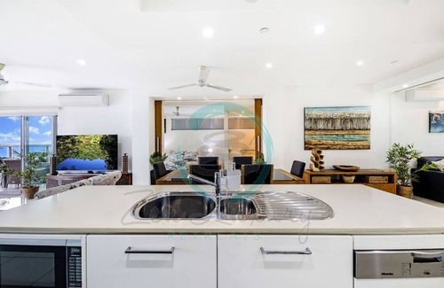 Darwin City Centre Condo | ZEN BY THE WATER - Ocean View
