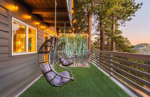 Running Springs Cabin | Zen Den: 2-bedroom cabin 11 minutes from Snow Valley Mountain Resort