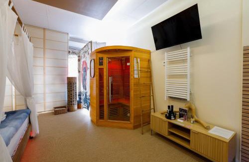 Pontivy Apartment | Zen Love Room Jaccuzzi Sauna