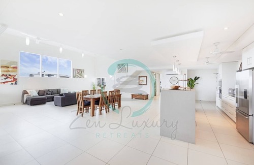Darwin City Centre Condo | Zen Luxury 2-Story Penthouse in CBD Mindal Markets
