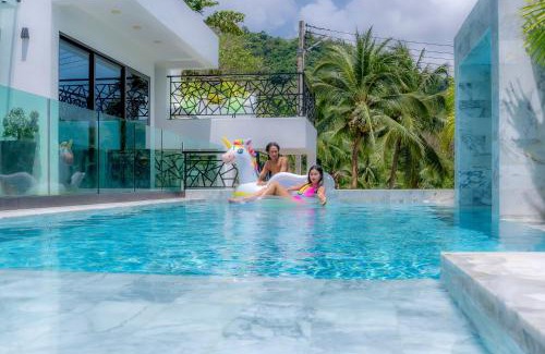 Rawai Villa | Zen Luxury Villa Phuket 4BR-3BA, Mineral immersion pool, dedicated children's zone, Smart tech, Spacious rooftop, commanding mountain views