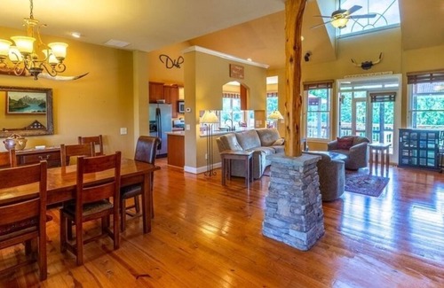 Whittier Cabin | Zen Mountain offers luxurious exclusiveness only found in the Smoky Mountains