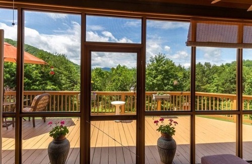 Whittier Cabin | Zen Mountain offers luxurious exclusiveness only found in the Smoky Mountains