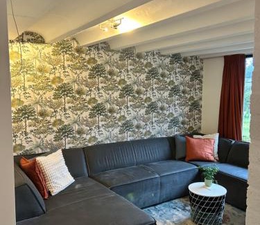 Broekheurne Apartment | Zen Retreat - Free Private Parking!