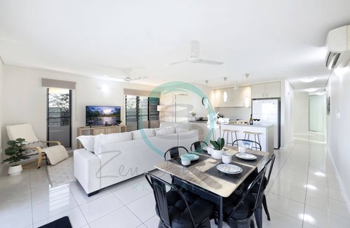 Stuart Park Apartment | Zen Stuart: Outdoor Dining ~ Seaview ~ Pool