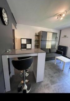 Chalons-en-Champagne Apartment | ZEN T1, 500m centre, proche gare, tout confort