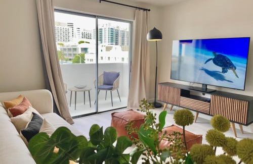 South Beach Apartment | Zen Vibe on the Beach/700 SqFt