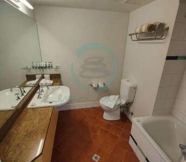 Darwin City Centre Apartment | ZEN88 ESPLANADE: 1-BR Top Floor Ocean View Suite