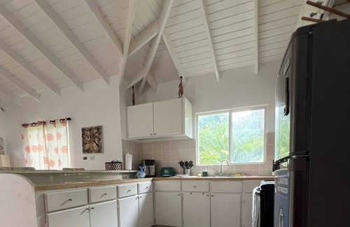 West Coast House | Zenbreak The Tree House Apartment
