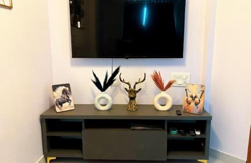 Sushant Lok Apartment | Zencasa