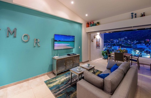 Emiliano Zapata Condo | Zenith Relaxing condo in Romantic Zone
