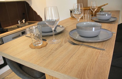 Frutigen Apartment | Zentral I Quellwasserbrunnen I gratis Parkplatz WiFi