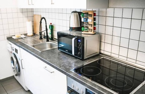 Haan Apartment | Zentral-kingsize Bett-ps4-hbf