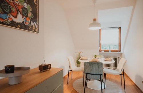 Augsburg-Goggingen Apartment | Zentral, Loggia, TG-Platz