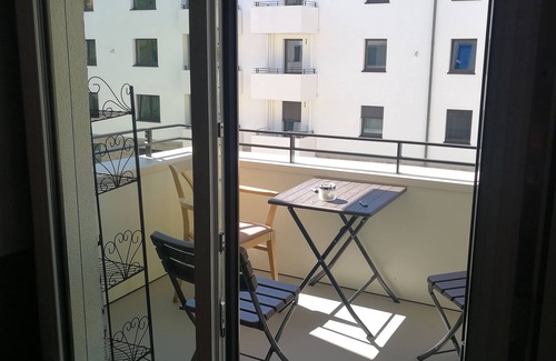 Alte Heide-Hirschau Apartment | Zentral Modern & Ruhig