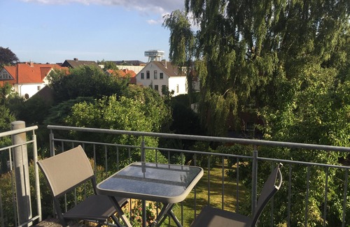 Haarenesch Apartment | Zentrale Altbauwohnung 3 Schlafzimmer mit Balkon