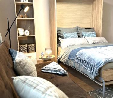 Neudorf Apartment | Zentrale Lage - Ideal für Arbeit & Erholung