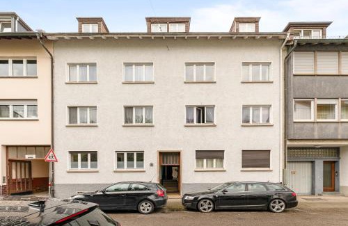 Pforzheim Apartment | Zentrale Lage, zwei Schlafzimmer, Waschmaschine