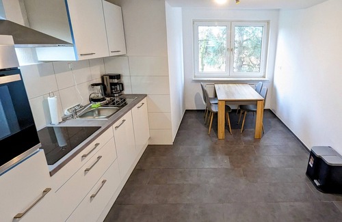 Innenhafen Apartment | Zentrale Wohnung für 4 Personen mit Küche & Waschmaschine