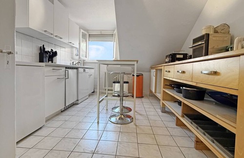Nuertingen Apartment | Zentrales Nürtingen Penthouse – 14 Pers., Zentrales Penthouse Nürtingen für 14 Pers